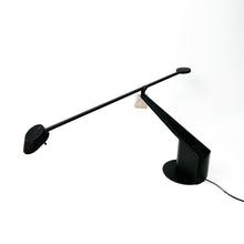 이미지를 갤러리 뷰어에 로드 , 1983년 로돌포 보네토가 iGuzzini를 위해 디자인한 알라 램프.