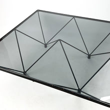 Cargar imagen en el visor de la galería, Mesa de café Alanda, diseño de Paolo Piva para B&B, 1980's