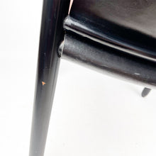 Laden Sie das Bild in den Galerie-Viewer, Sessel 905, Entwurf Vico Magistretti für Cassina, 1964