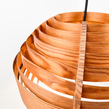 Charger l'image dans la galerie, Plafonnier en bois de pin de style Hans Agne Jakobsson, années 1970