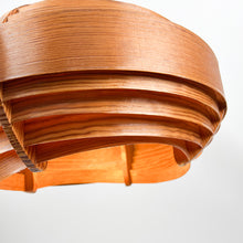 Charger l'image dans la galerie, Plafonnier en bois de pin de style Hans Agne Jakobsson, années 1970