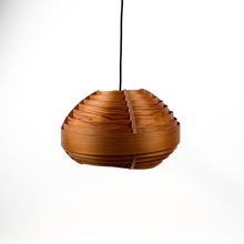 Charger l'image dans la galerie, Plafonnier en bois de pin de style Hans Agne Jakobsson, années 1970