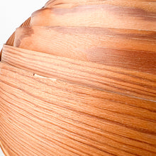 Charger l'image dans la galerie, Plafonnier en bois de pin de style Hans Agne Jakobsson, années 1970