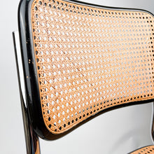 Laden Sie das Bild in den Galerie-Viewer, B32 oder Cesca Stuhl, entworfen von Marcel Breuer im Jahr 1928.