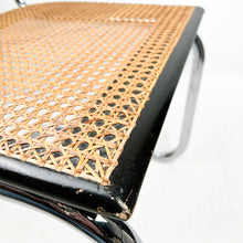 Cargar imagen en el visor de la galería, Silla B32 o Cesca diseño de Marcel Breuer en 1928.