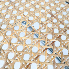 Cargar imagen en el visor de la galería, Silla B32 o Cesca, Marcel Breuer, 1928. Fabricada por MYC, Gavina.