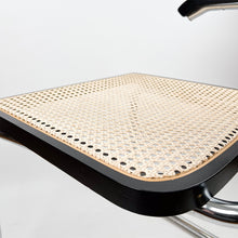 Charger l'image dans la galerie, Chaise B64 ou Cesca conçue par Marcel Breuer en 1928.
