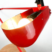 이미지를 갤러리 뷰어에 로드 , Belux 시스템 램프, 1981년 Belux를 위한 Guillermo Capdevilla. 빨간색.