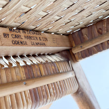 Cargar imagen en el visor de la galería, Silla CH23 diseño de Hans J. Wegner para Carl Hansen, 1950.