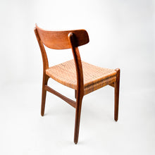 Cargar imagen en el visor de la galería, Silla CH23 diseño de Hans J. Wegner para Carl Hansen, 1950.