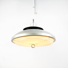 Laden Sie das Bild in den Galerie-Viewer, Lackiertes Metall in Grau und Schwarz.