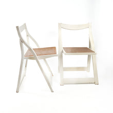 Laden Sie das Bild in den Galerie-Viewer, Paar Klappstühle von Guilleumas, 1970er Jahre