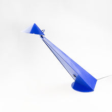 Charger l'image dans la galerie, Lampe de table Toucan conçue par Patrice Bonneau pour Genexco, années 1980