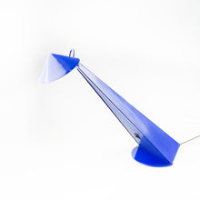 Charger l'image dans la galerie, Lampe de table Toucan conçue par Patrice Bonneau pour Genexco, années 1980