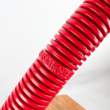 Cargar imagen en el visor de la galería, Lámpara Hebi diseño de Isao Hosoe para Valenti, 1969.