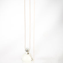 Cargar imagen en el visor de la galería, Lámpara de techo Metalarte Modelo Top en color blanco.