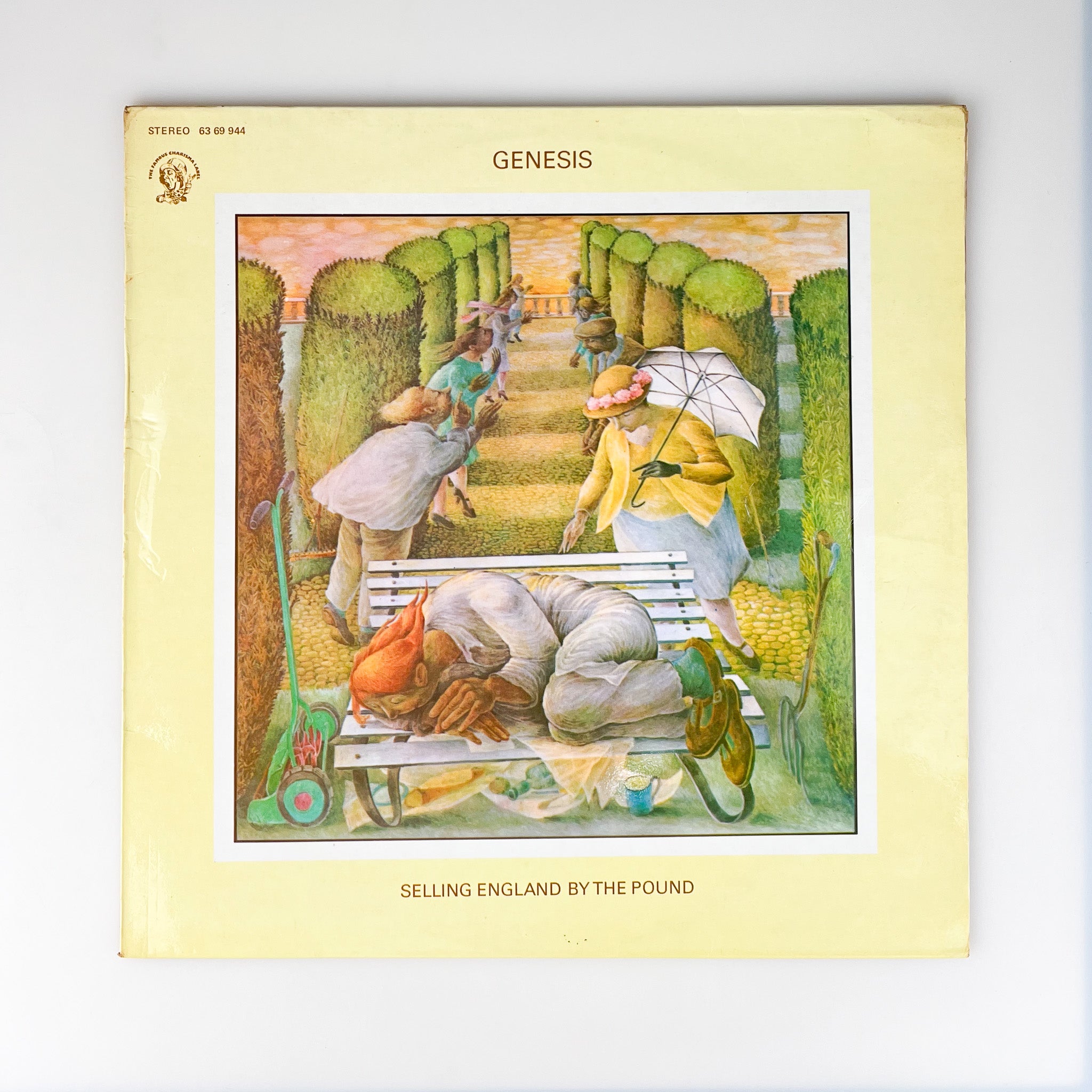 LP. Genesis. Selling England By The Pound – falsotecho