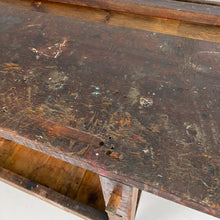 Cargar imagen en el visor de la galería, Antiguo banco de carpintero