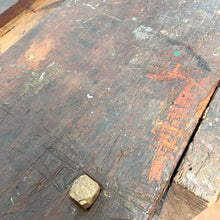 Cargar imagen en el visor de la galería, Antiguo banco de carpintero
