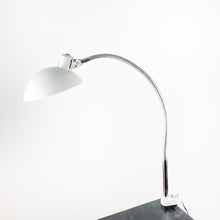 Laden Sie das Bild in den Galerie-Viewer, Lámpara de estilo industrial de pinza, 1970's