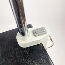 Laden Sie das Bild in den Galerie-Viewer, Lámpara de estilo industrial de pinza, 1970's