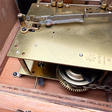 Cargar imagen en el visor de la galería, Reloj de péndulo Junghans, 1970's