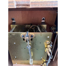 Cargar imagen en el visor de la galería, Reloj de péndulo Junghans, 1970's