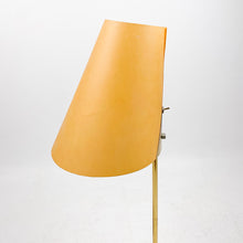 Load image into Gallery viewer, Lector S table lamp designed by Lluís Porqueras for Marset in 1990.