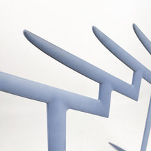 Cargar imagen en el visor de la galería, Revistero Claudia Evangelista, diseño de Philippe Starck para Kartell, 1996.
