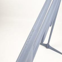 Cargar imagen en el visor de la galería, Revistero Claudia Evangelista, diseño de Philippe Starck para Kartell, 1996.