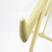 Charger l'image dans la galerie, Porte-revues Claudia Evangelista, design Philippe Starck pour Kartell, 1996.