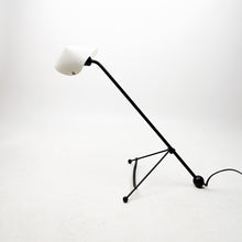 Cargar imagen en el visor de la galería, Lámpara de sobremesa Minima, diseño de Paolo Pepere para Leds, 1980's