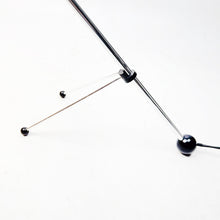 Cargar imagen en el visor de la galería, Lámpara de sobremesa Minima, diseño de Paolo Pepere para Leds, 1980's