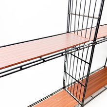 Charger l'image dans la galerie, Étagère modulaire Multistrux Multifurniture. Années 1970