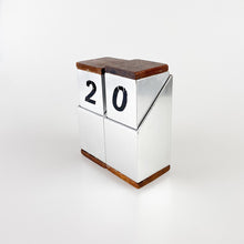 Cargar imagen en el visor de la galería, Calendario perpetuo metálico, 1980's