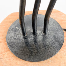 Laden Sie das Bild in den Galerie-Viewer, Postmoderne Tischlampe, 1980er Jahre