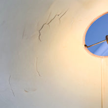 Laden Sie das Bild in den Galerie-Viewer, Postmoderne Tischlampe, 1980er Jahre