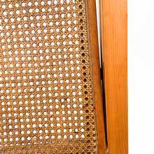 Cargar imagen en el visor de la galería, Silla plegable de madera y paja vienesa, 1970's