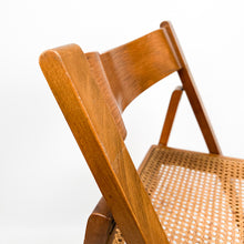 Cargar imagen en el visor de la galería, Silla plegable de madera y paja vienesa, 1970's