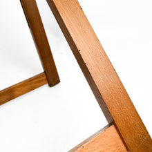 Cargar imagen en el visor de la galería, Silla plegable de madera y paja vienesa, 1970's