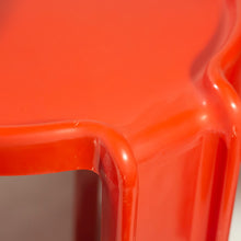 Load image into Gallery viewer, 4905 Kartell Nesting Table Giotto Stoppino design, 1969.