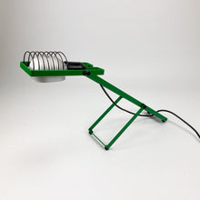 Load image into Gallery viewer, Lámpara sobremesa Sintesi Tavolo diseño de Ernesto Gismondi en 1975 para Artemide. - falsotecho