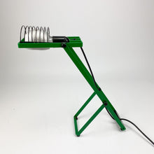 Load image into Gallery viewer, Lámpara sobremesa Sintesi Tavolo diseño de Ernesto Gismondi en 1975 para Artemide. - falsotecho
