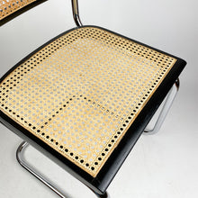 Cargar imagen en el visor de la galería, Silla B32 o Cesca diseño de Marcel Breuer en 1928.