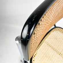 Cargar imagen en el visor de la galería, Silla B32 o Cesca diseño de Marcel Breuer en 1928.