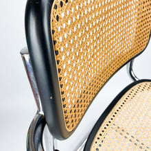 Charger l'image dans la galerie, Chaise B64 ou Cesca conçue par Marcel Breuer en 1928.