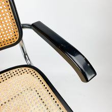 Charger l'image dans la galerie, Chaise B64 ou Cesca conçue par Marcel Breuer en 1928.