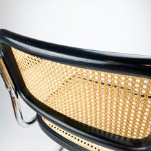 画像をギャラリービューアに読み込む, Silla B64 o Cesca diseño de Marcel Breuer en 1928.