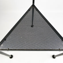 Cargar imagen en el visor de la galería, Silla Bermudas diseño de Carlos Miret para Amat, 1986.