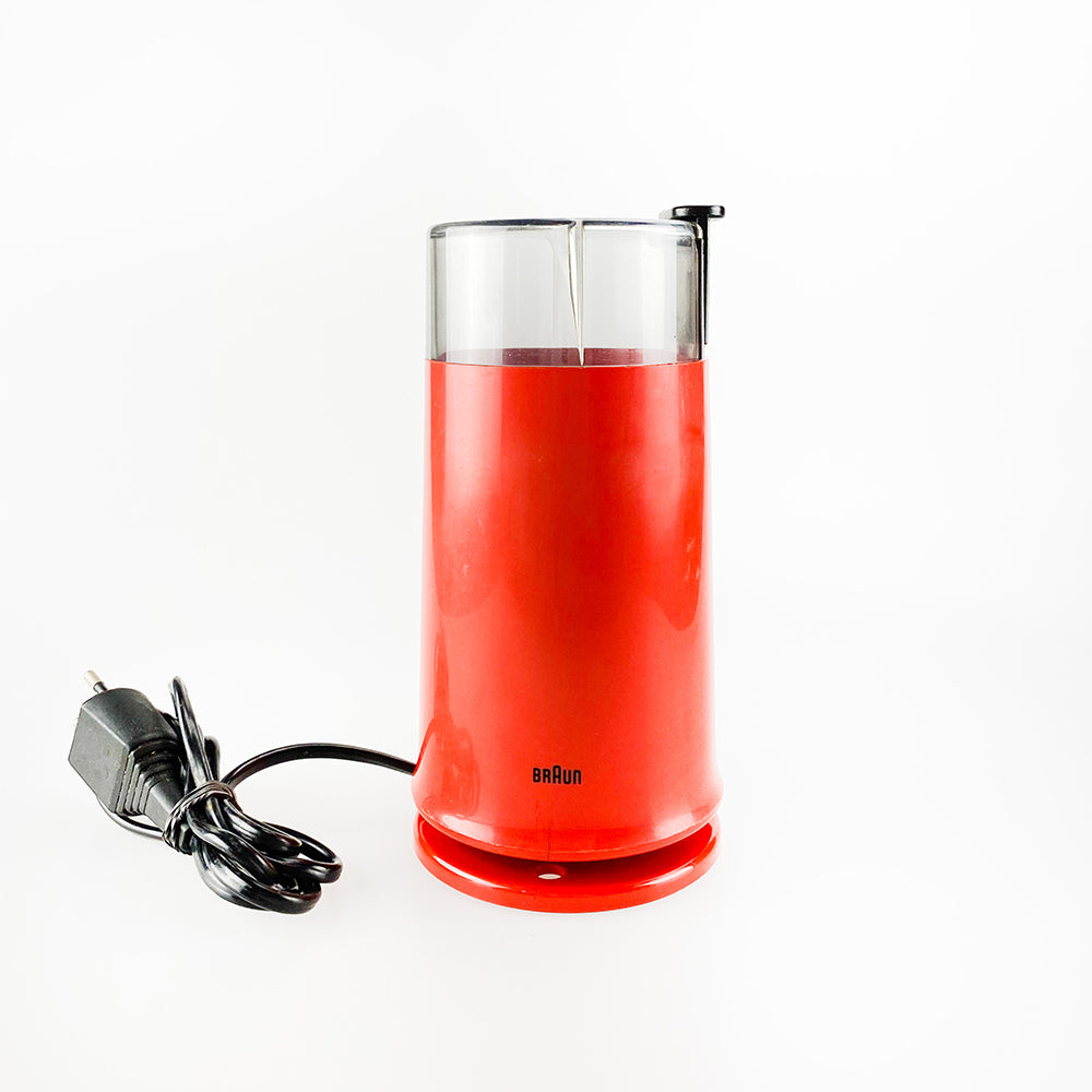 Braun KSM2 grinder designed by Hartwig Kahlcke in 1979. Red – falsotecho